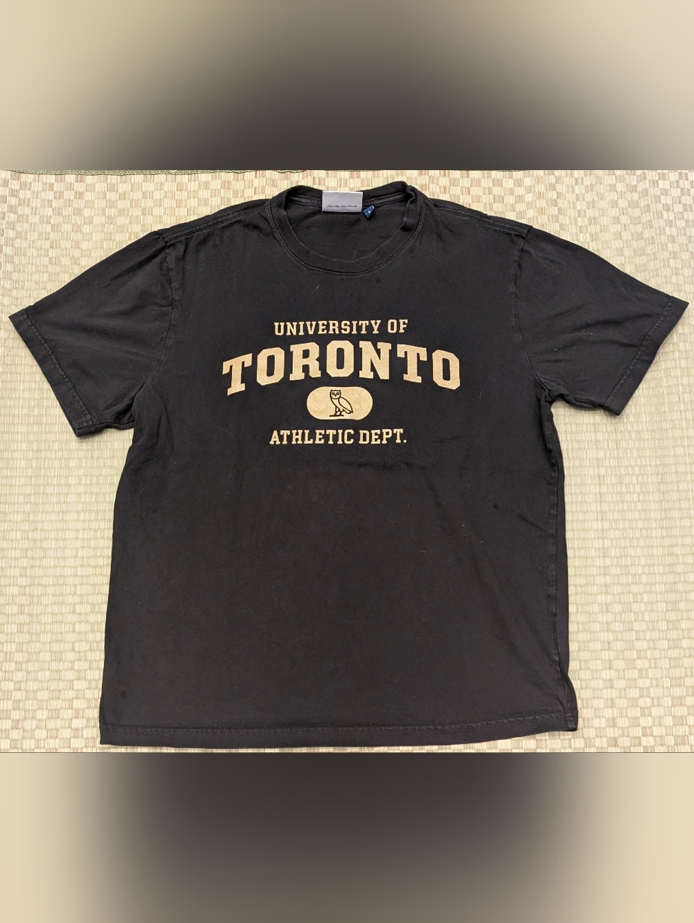October's Very Own OVO x University of Toronto T-shirt Size Large Made in Canada